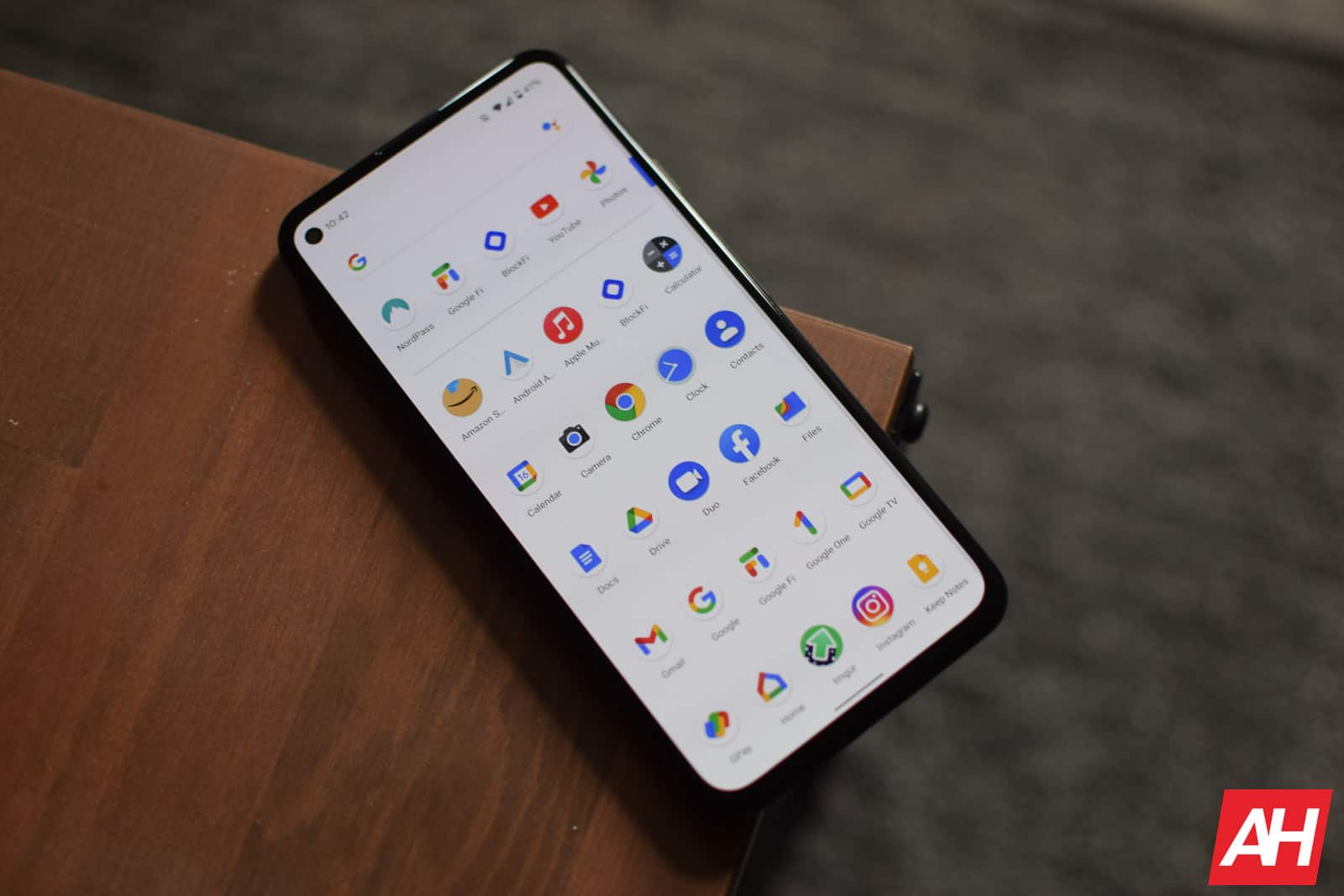 Le Pixel 5a obtient Android 14 QPR2 Beta 3.2 avec des corrections de ...