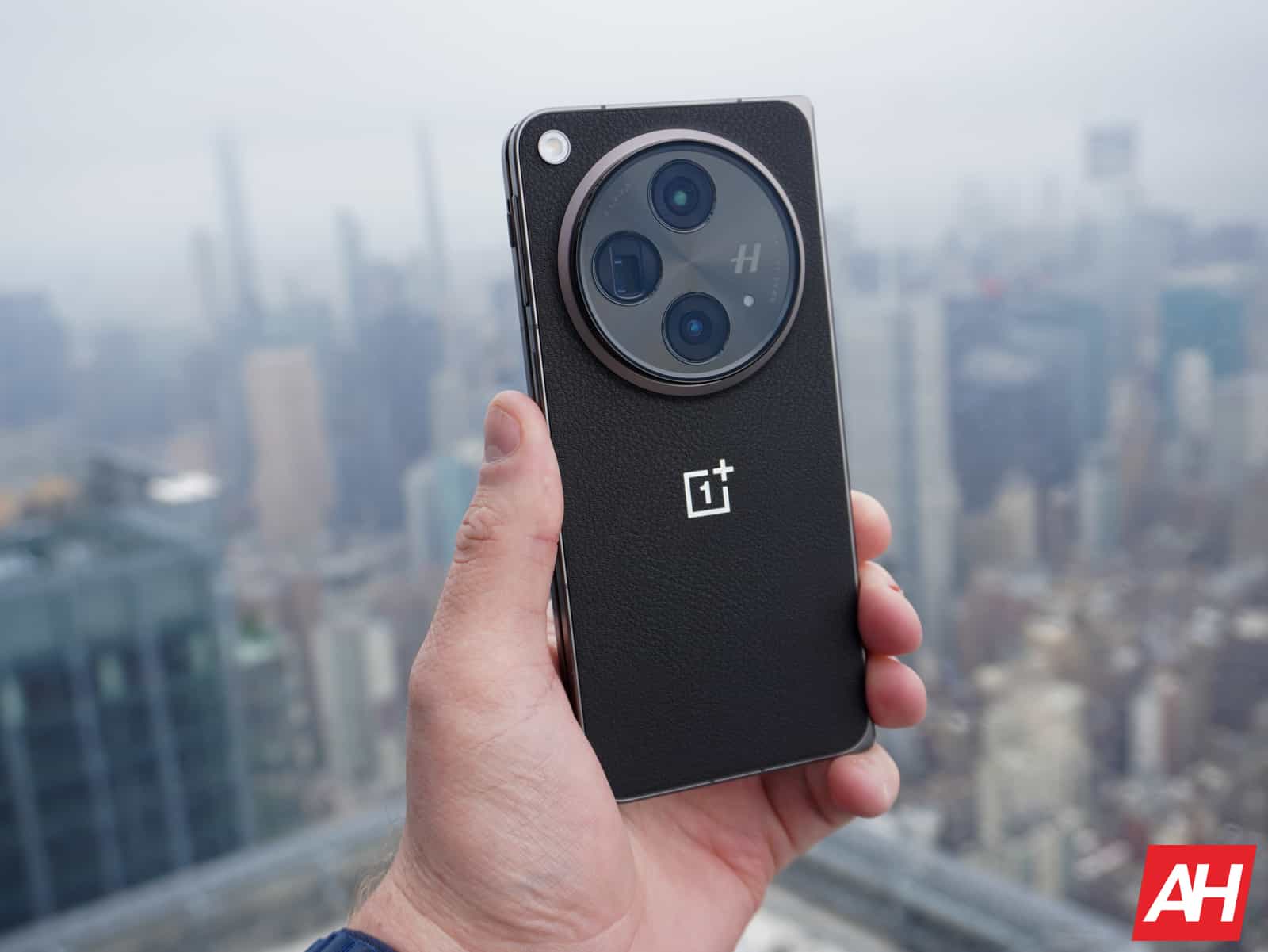 Le meilleur pliable de 2023 est le OnePlus Open et il est désormais à ...