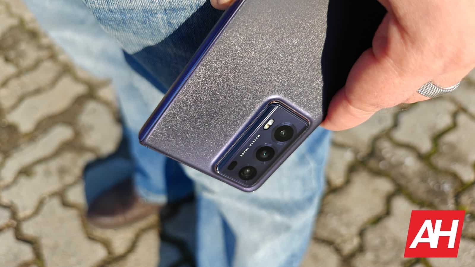 Image globale de l'AH HONOR Magic V2 39