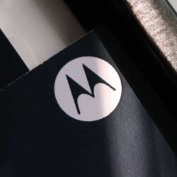 Certaines spécifications du Motorola Razr 50 Ultra confirmées, des images en direct apparaissent