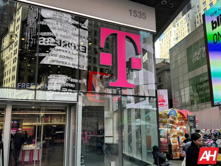 T-Mobile enquête sur de mystérieux textes soudoyant des employés pour des échanges de cartes SIM
