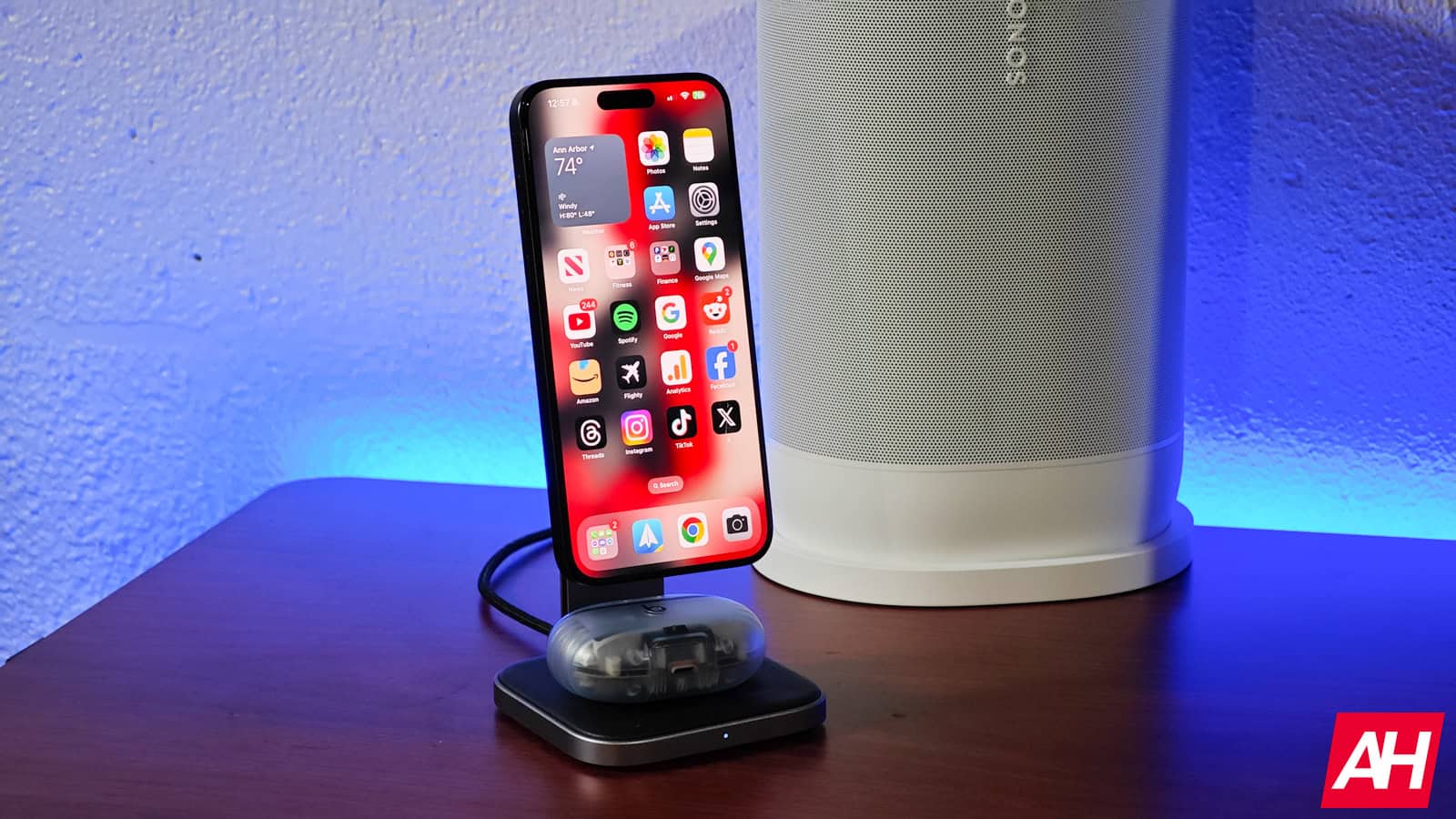 Apple iPhone 15 Pro Max Magsafe AM AH 2