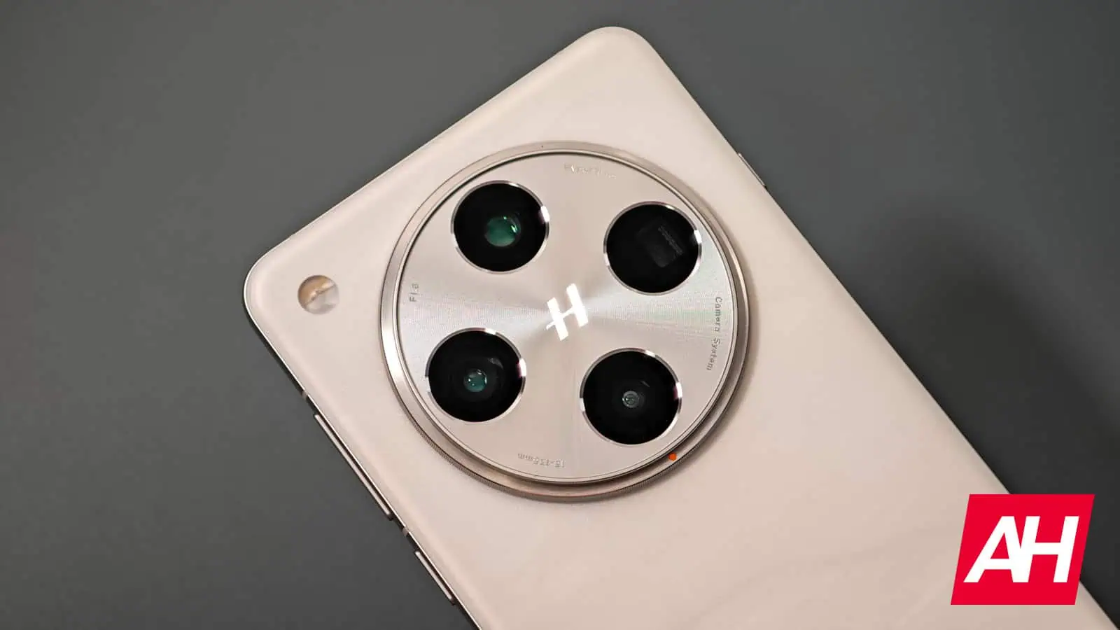 OPPO Trouver X8 Pro AM AH 07