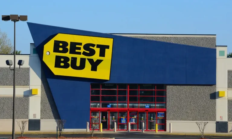 Plus de 27 offres Best Buy Black Friday 2024 : mises à jour en direct