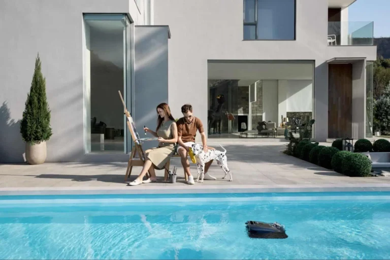 Nettoyage de la piscine de nouvelle génération? Rencontrez Aquasense 2 Ultra de Beatbot avec une précision alimentée par l'IA