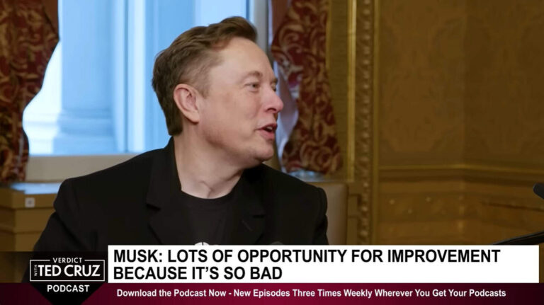 Elon Musk veut que les États-Unis contrôlent la fabrication des puces AI