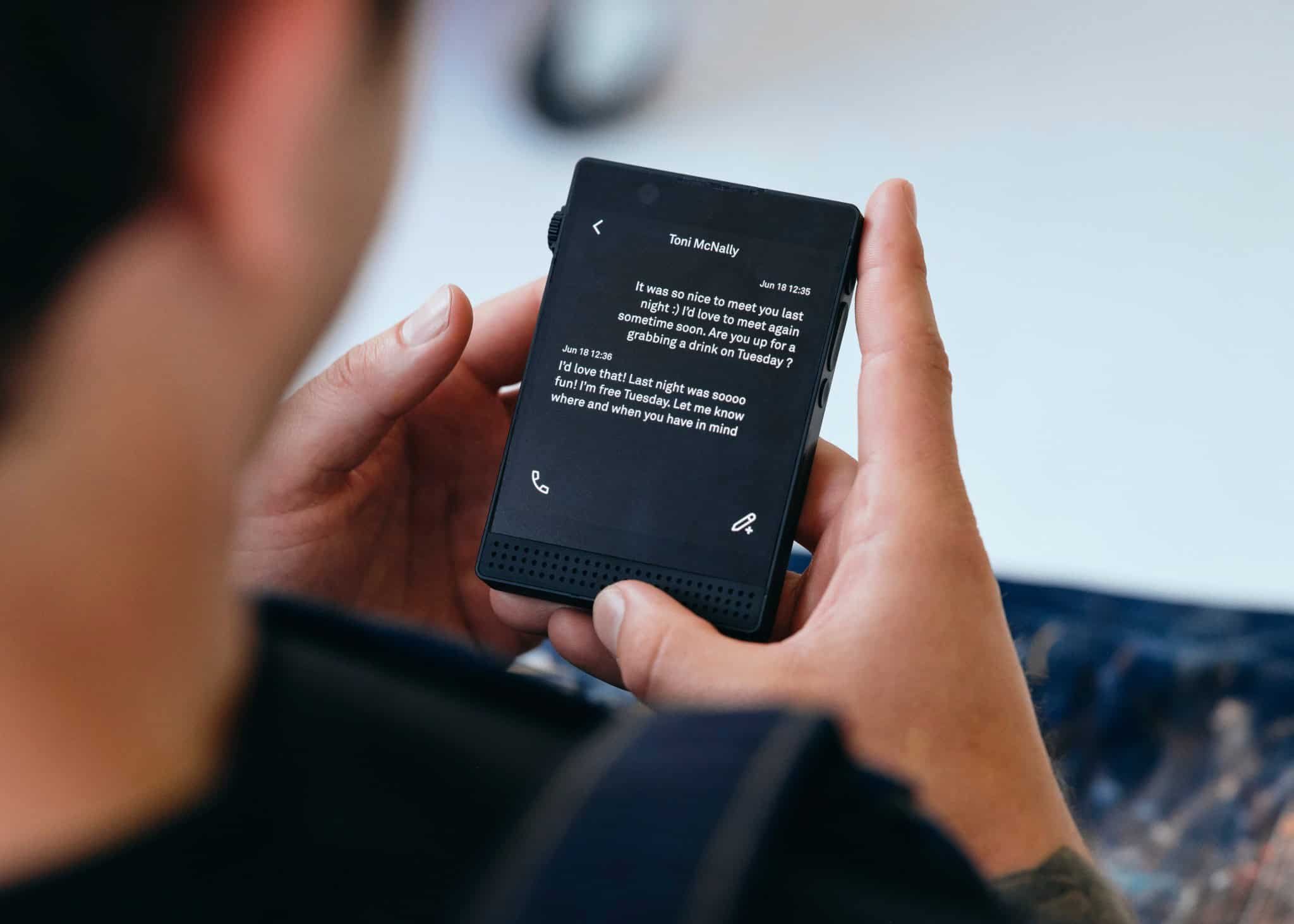 Le Light Le Light Phone III arrive le 27 mars, promettant le minimalisme ...