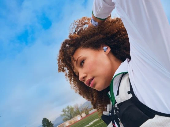 Google Pixel Buds 2A Lifestyle Image Fuite 11