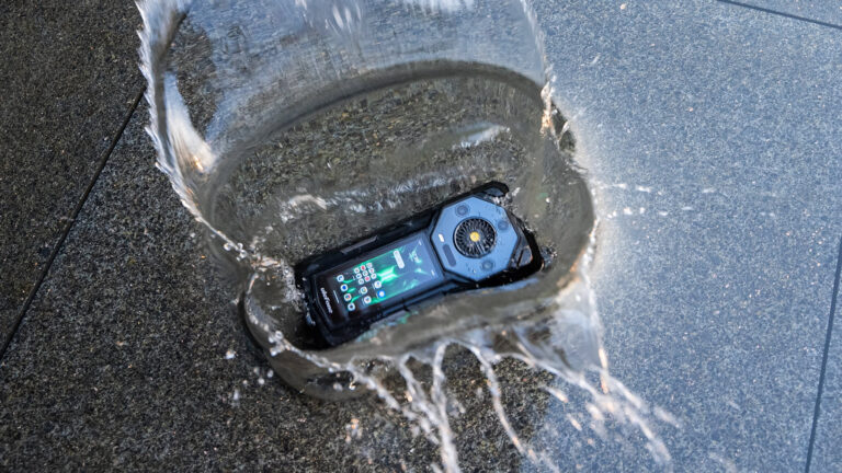 Ulefone Armor 33 Pro survit à une sérieuse goutte, en verre et plus de tests comme un champion