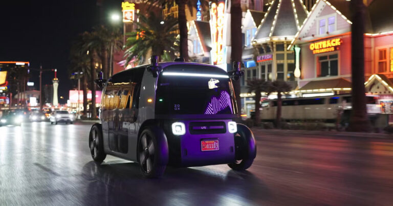 Le Zoox Robotaxi d'Amazon fait ses débuts publics avec des manèges gratuits à Las Vegas