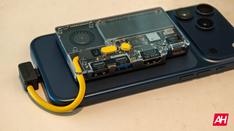 Le Disk Pro de Sharge est le quai SSD portable ultime avec aimants de style HDMI, USB et Magsafe