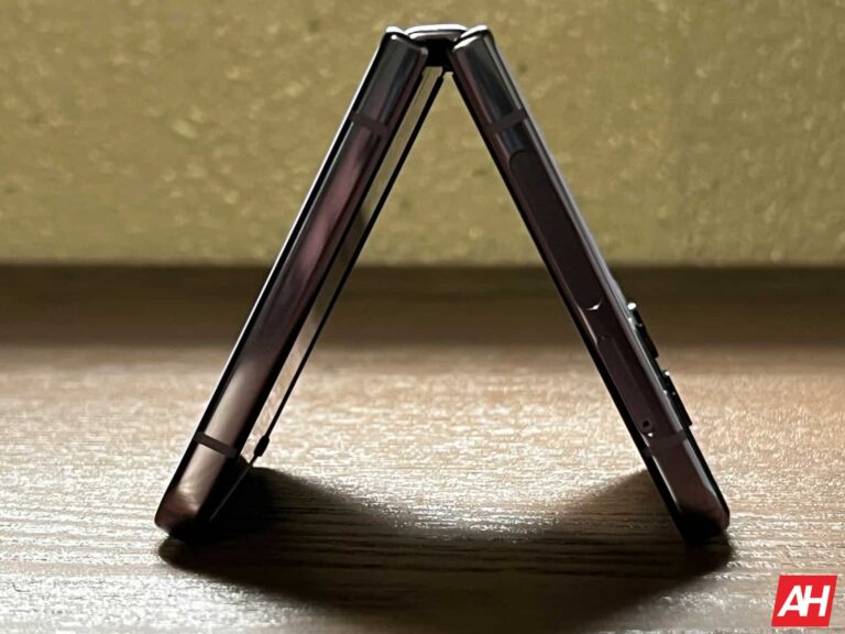 Le correctif de décembre de Samsung apporte des dizaines de correctifs aux Galaxy Z Fold 4 et Flip 4