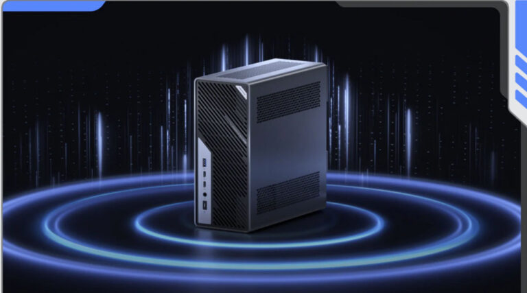 MINISFORUM MS-02 Ultra regroupe la puissance d&rsquo;une station de travail dans une boîte de 4,8 litres