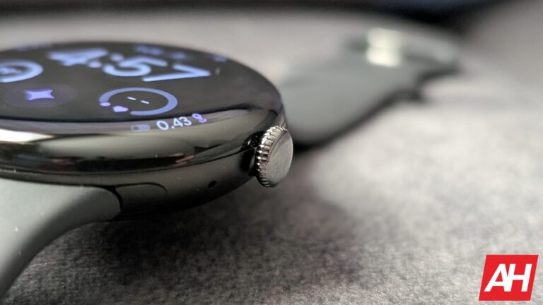 Vous pouvez désormais pincer deux fois votre Pixel Watch 4 pour répondre aux appels