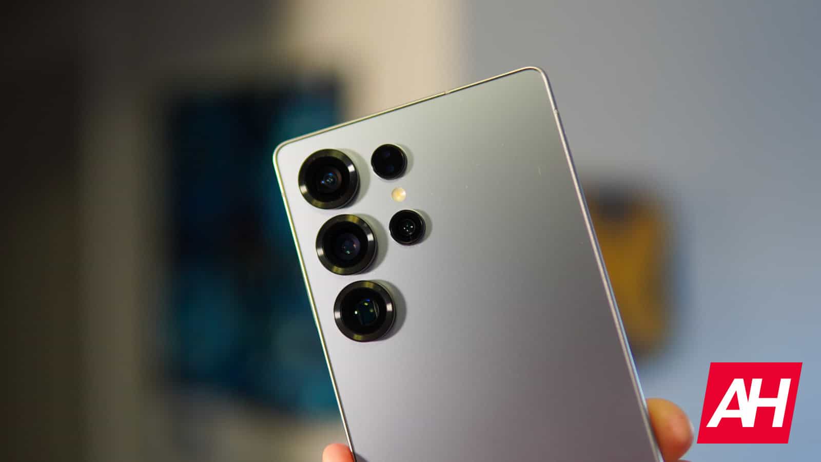 Le Galaxy S27 Ultra pourrait enfin bénéficier d’une refonte majeure du ...