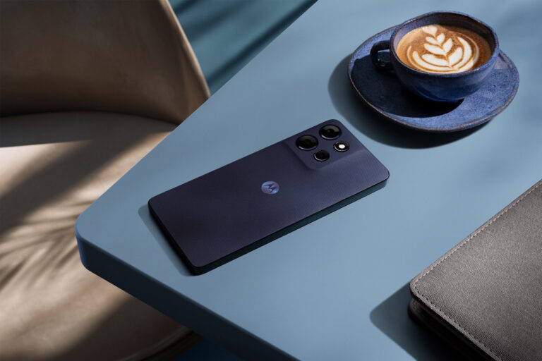 Le démontage du Moto G Power 2026 révèle où la réparabilité échoue