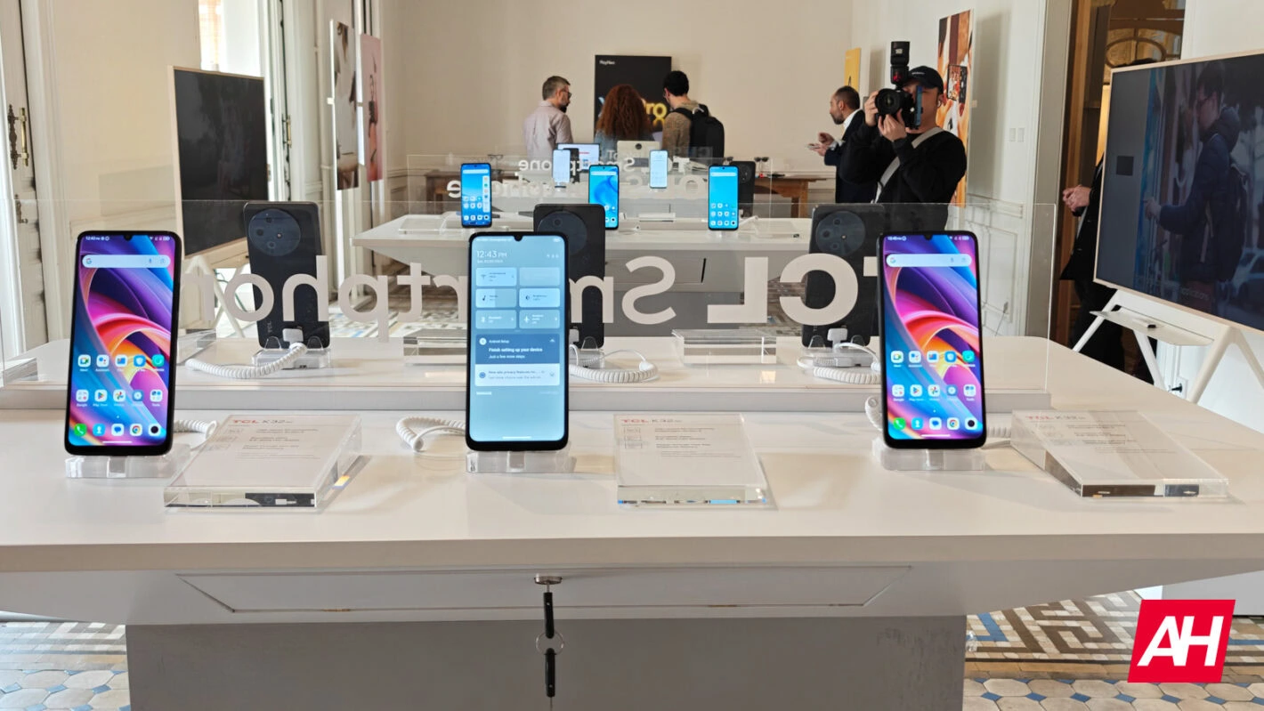 TCL MWC 2025AH