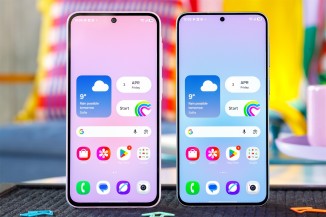 Le Galaxy A37 à gauche, A57 à droite