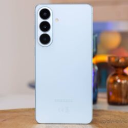 La série Samsung Galaxy S27 pourrait avoir un nouvel emplacement de caméra, voici pourquoi