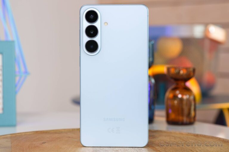 La série Samsung Galaxy S27 pourrait avoir un nouvel emplacement de caméra, voici pourquoi