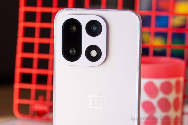 L&rsquo;écran du OnePlus 16 détaillé, encore une fois prévu pour être livré avec le SoC Snapdragon 8 Elite Gen 6 Pro