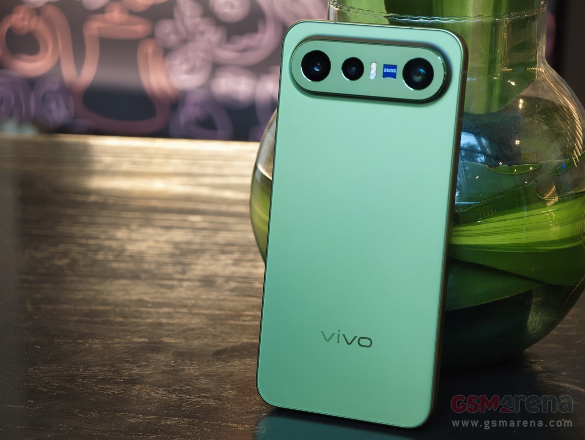 Vivo X300 FE, exclusivité indienne, Urban Olive, pratique
