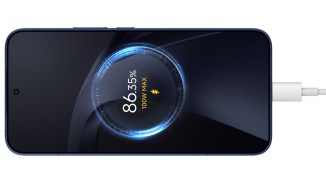 Le Xiaomi 17T Pro dispose d'un écran de 6,83 pouces et d'une batterie de 7 000 mAh avec une charge filaire de 100 W et une charge sans fil de 50 W.