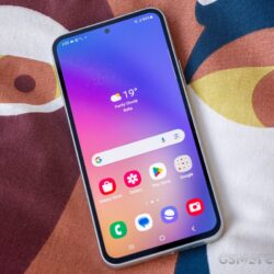 Le Samsung Galaxy A54 commence à recevoir les correctifs de sécurité de mai 2026 avant ses frères et sœurs phares