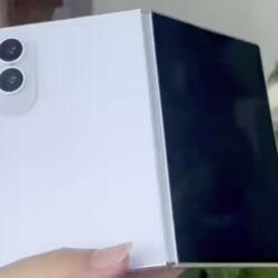 Le mannequin Samsung Galaxy Z Fold Wide apparaît dans une vidéo pratique