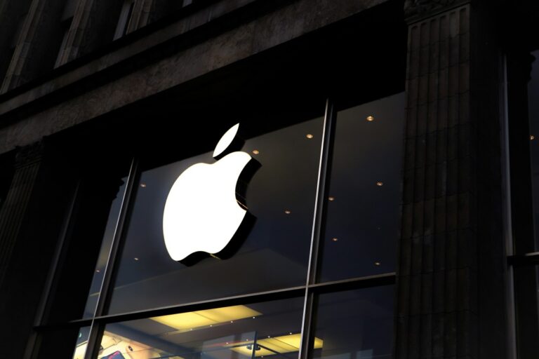Le nouveau responsable du matériel d&rsquo;Apple ordonne un nouveau remaniement pour accélérer le développement des produits