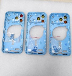 Cadre pour iPhone 18 Pro Max en cerise foncée, bleu nuage et noir