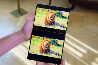 Regarder des vidéos sur les écrans principaux des Galaxy Z Fold8 et Z Fold8 Ultra