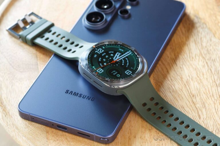 Samsung Galaxy Watch Ultra2 en cours d’examen