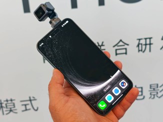 Honorer le téléphone robot