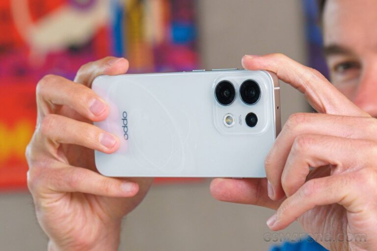 La série Oppo Reno17 pourrait bénéficier du support d&rsquo;un téléconvertisseur, selon une nouvelle rumeur