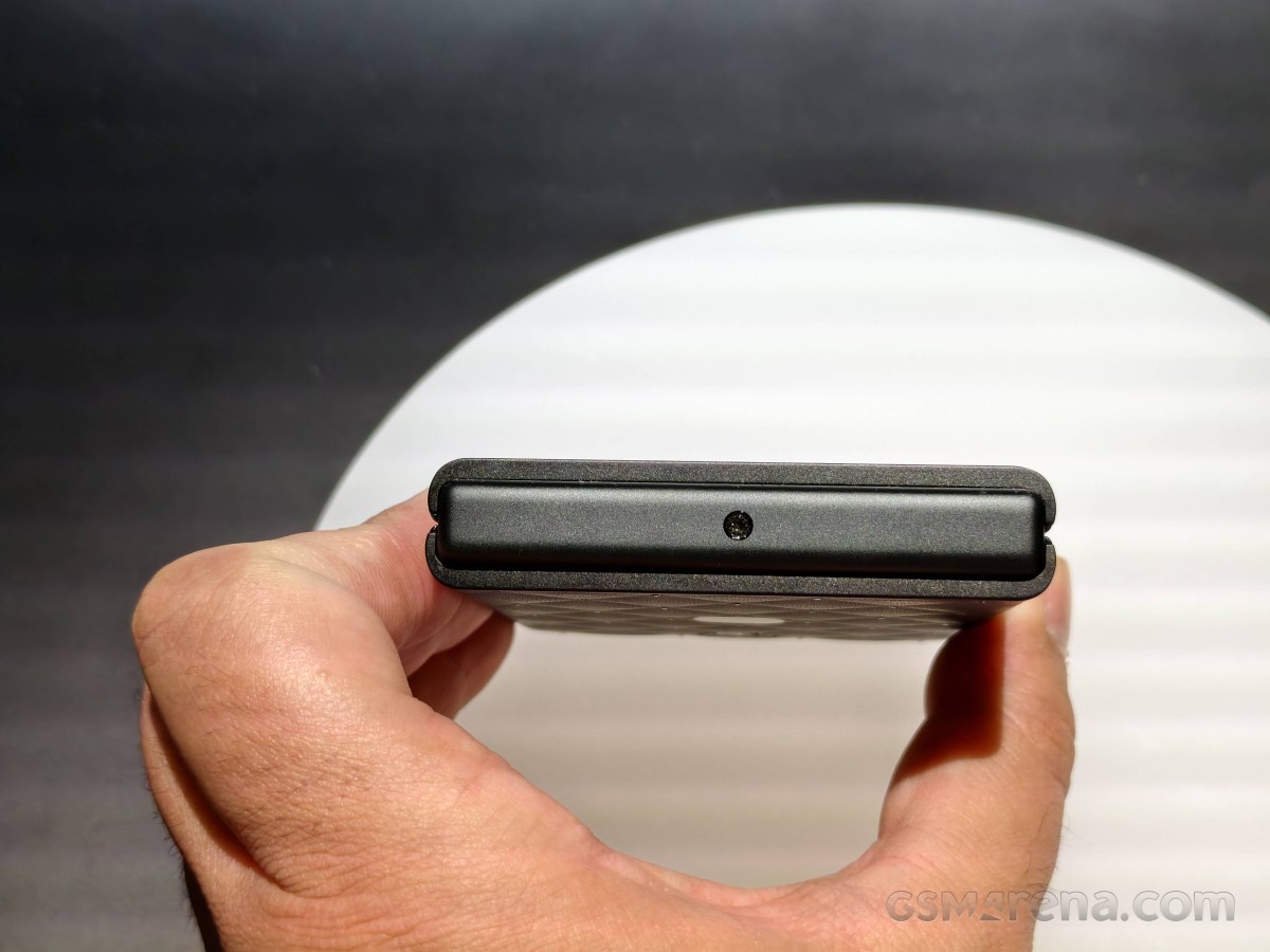   Motorola Edge 70 Plus, Razr 70 avec cristaux, Watch Ultra pratique
