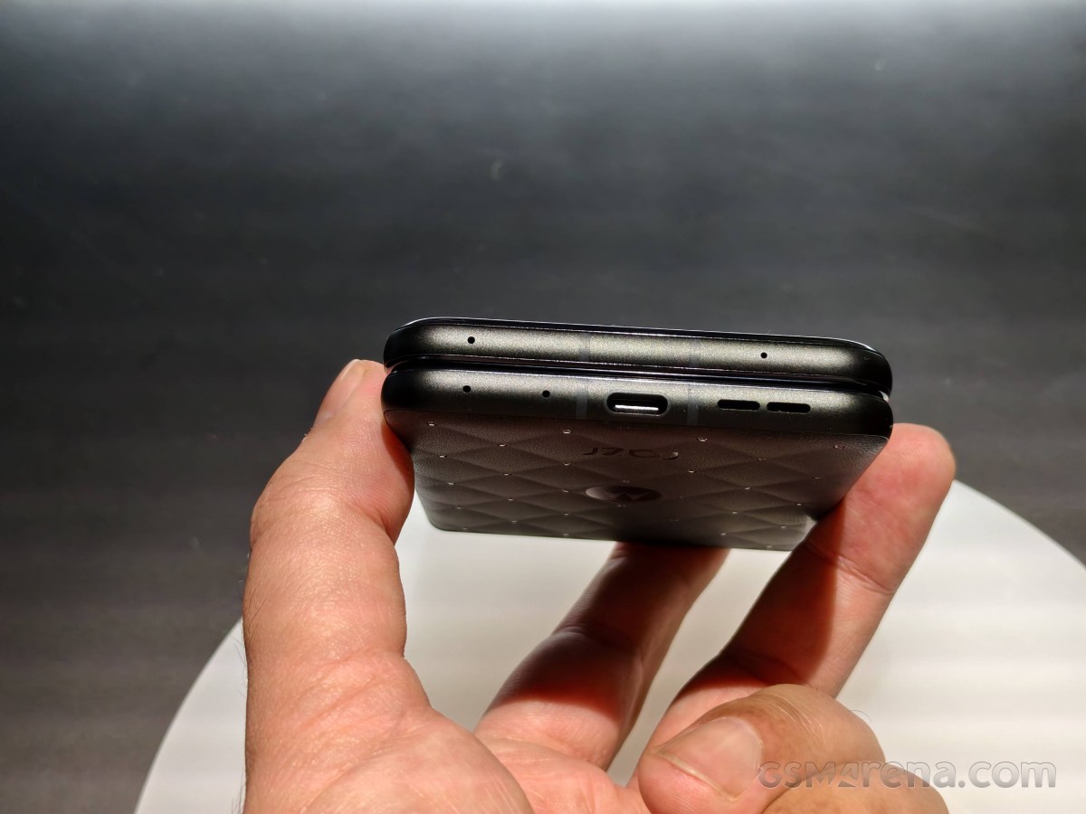   Motorola Edge 70 Plus, Razr 70 avec cristaux, Watch Ultra pratique
