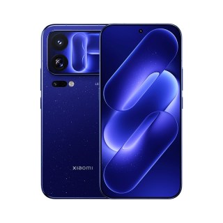 Xiaomi 18 Pro (à gauche) et 18 Pro Max (à droite)