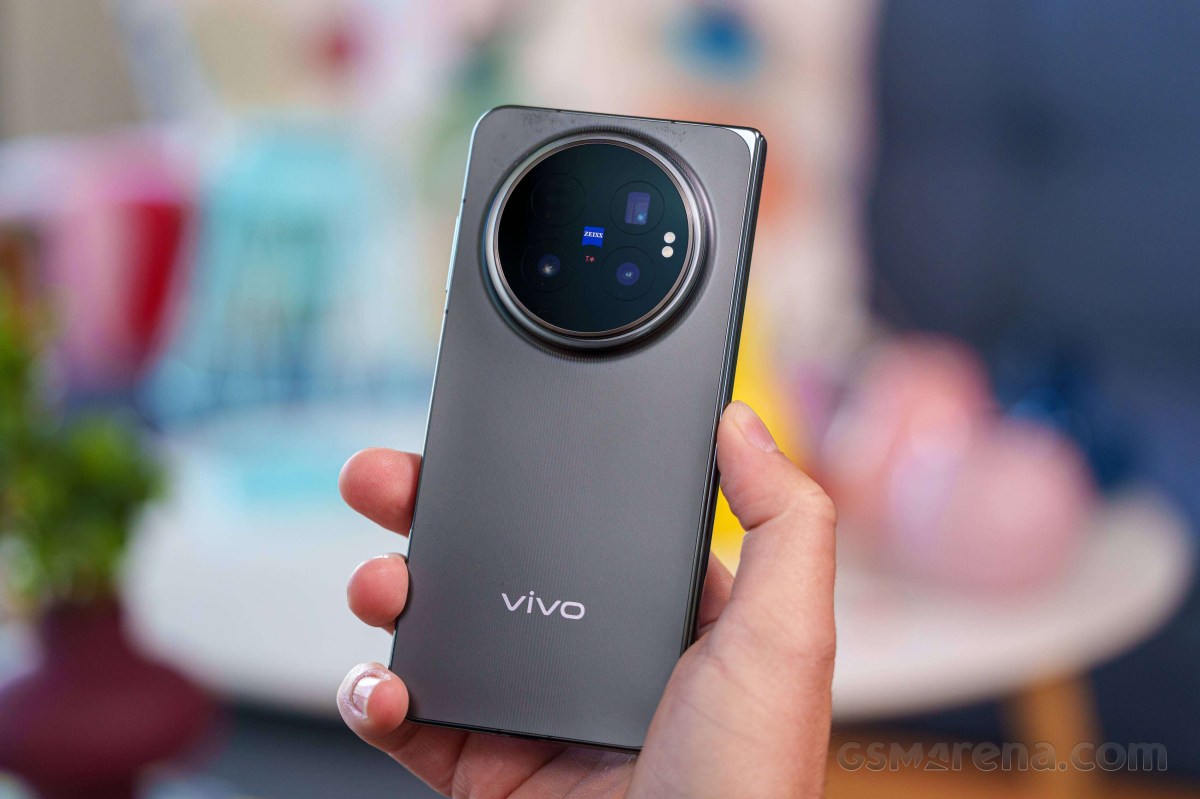 vivo X Fold6 pour examen
