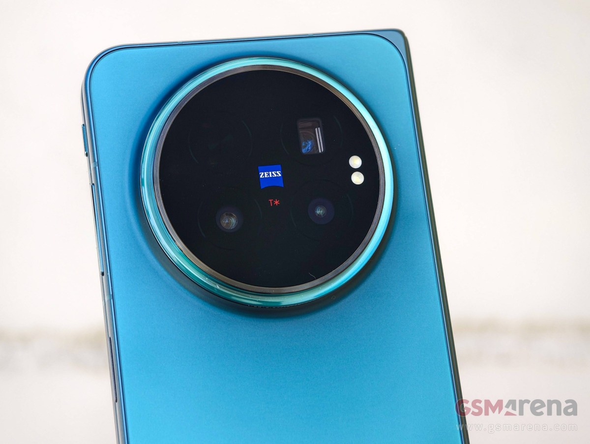 vivo X Fold6 Nebula Teal pratique