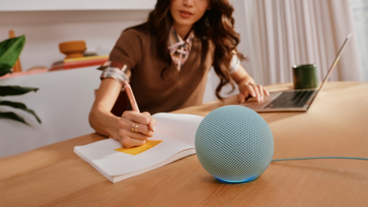 Amazon lance Echo Show 16, Echo Time, Alexa Photo Frame et de nouveaux haut-parleurs Echo