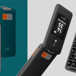 Le Nokia 2360 Flip est un téléphone multifonction à double écran avec un bouton SOS