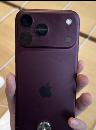 Problèmes de décoloration de la peinture bordeaux de l&rsquo;iPhone 18 Pro signalés par certains premiers utilisateurs